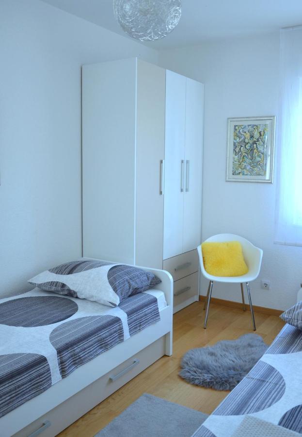 Iris Beach Apartments Kaštela Esterno foto