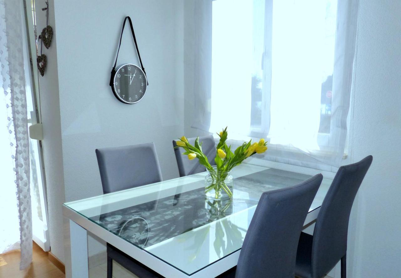 Iris Beach Apartments Kaštela Esterno foto