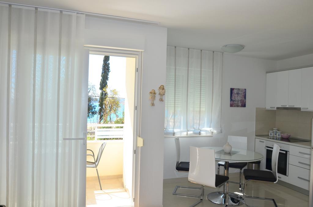 Iris Beach Apartments Kaštela Camera foto