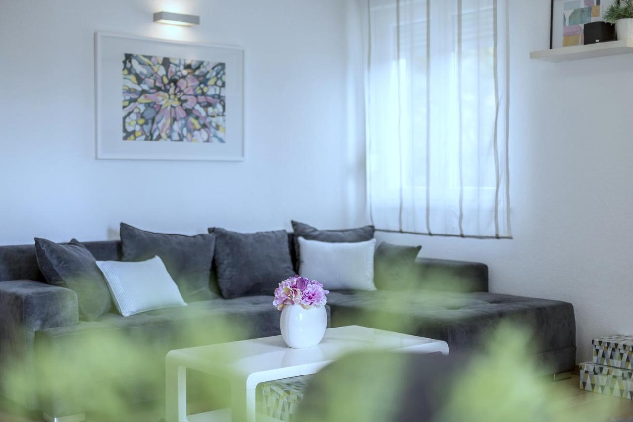 Iris Beach Apartments Kaštela Esterno foto