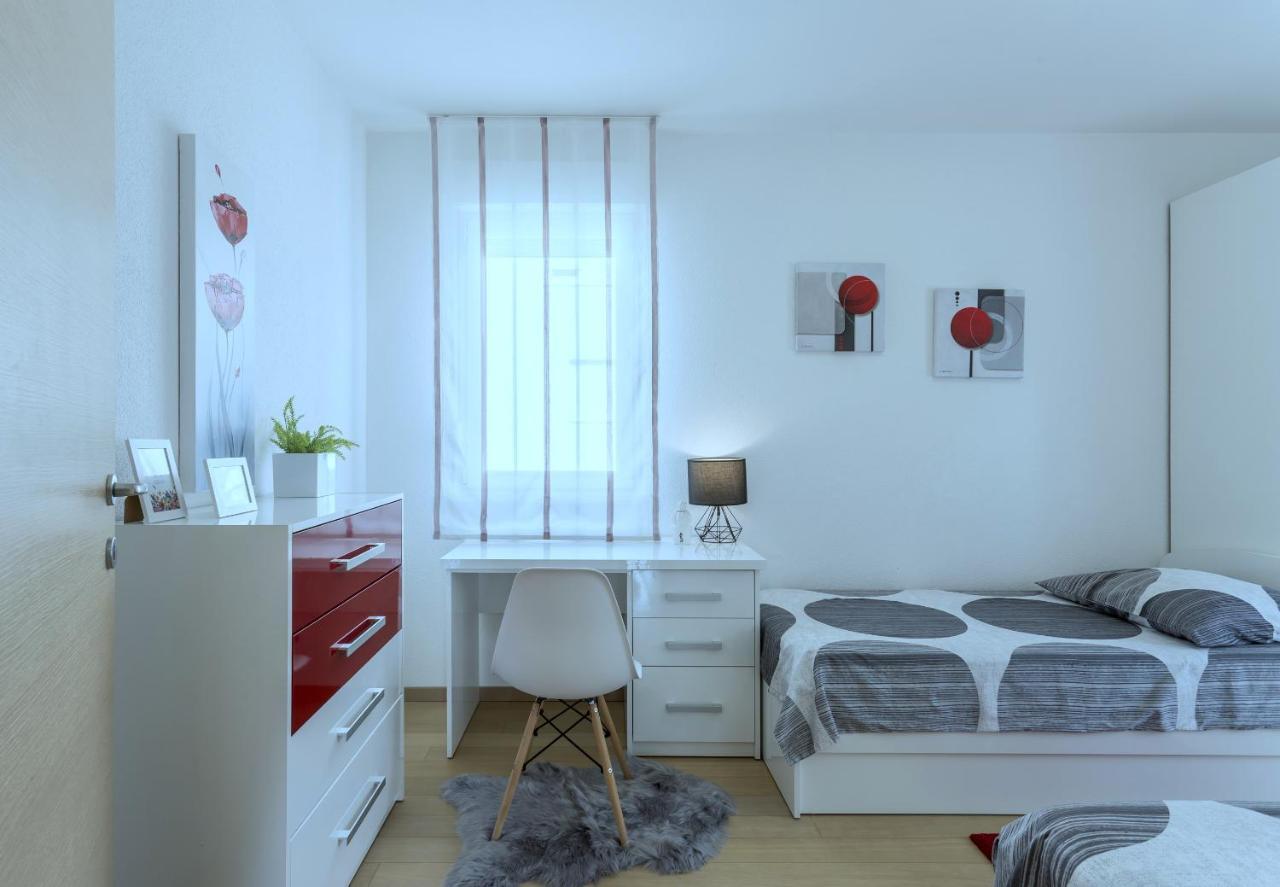 Iris Beach Apartments Kaštela Esterno foto