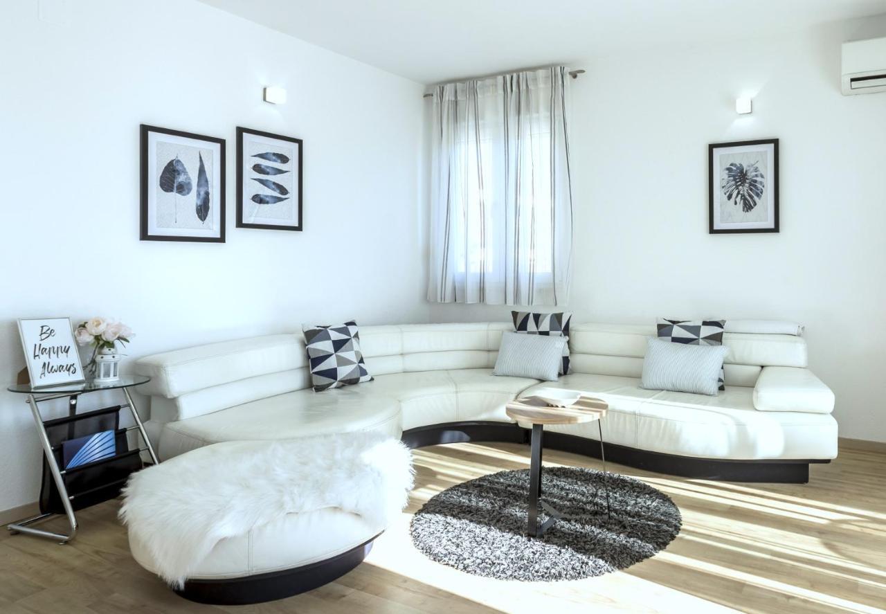 Iris Beach Apartments Kaštela Esterno foto